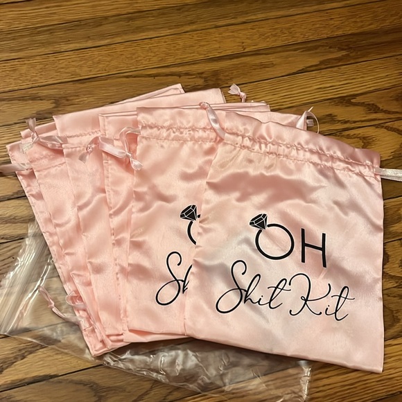Oh shit kit pink bachelorette goodie bags- quantity of 9 bags - Picture 2 of 3